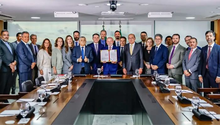  Lula sanciona Lei Antifacção e defende prisão de magnatas do crime 